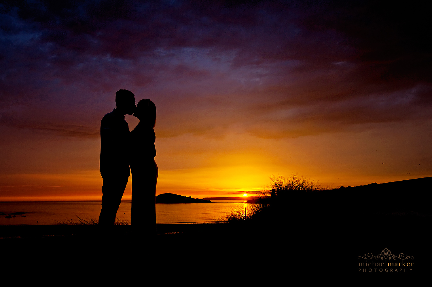 best-devon-sunset-kiss