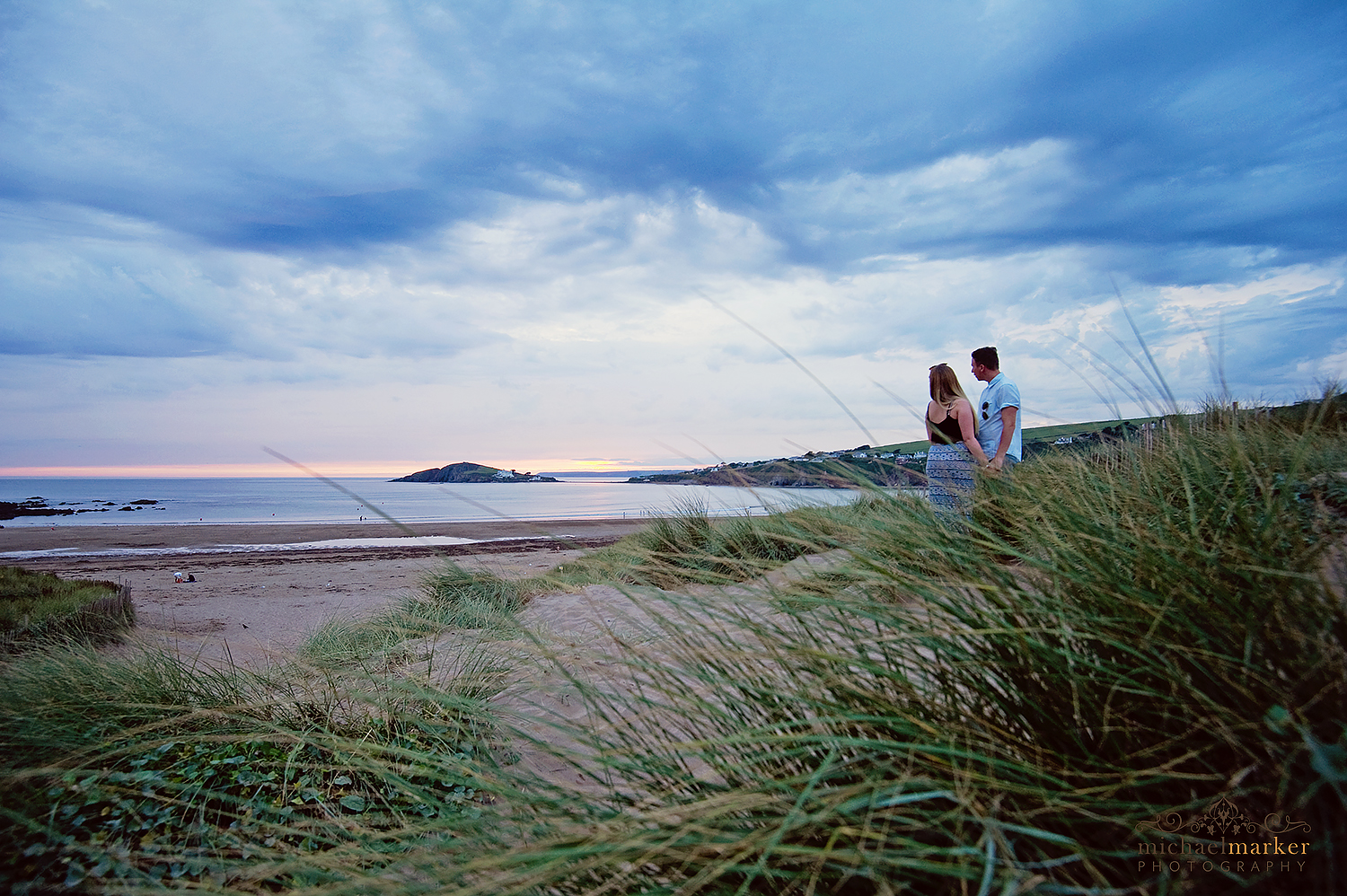 looking-to-burgh-island-engagement-shoot