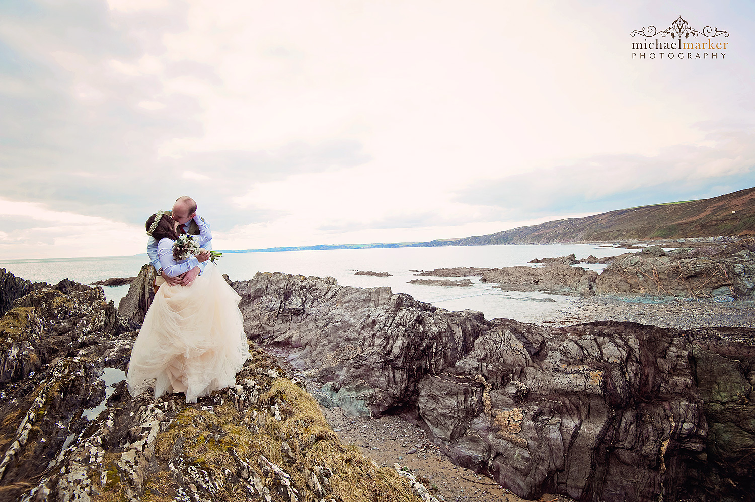 polhawnfort-beach-wedding-cornwall