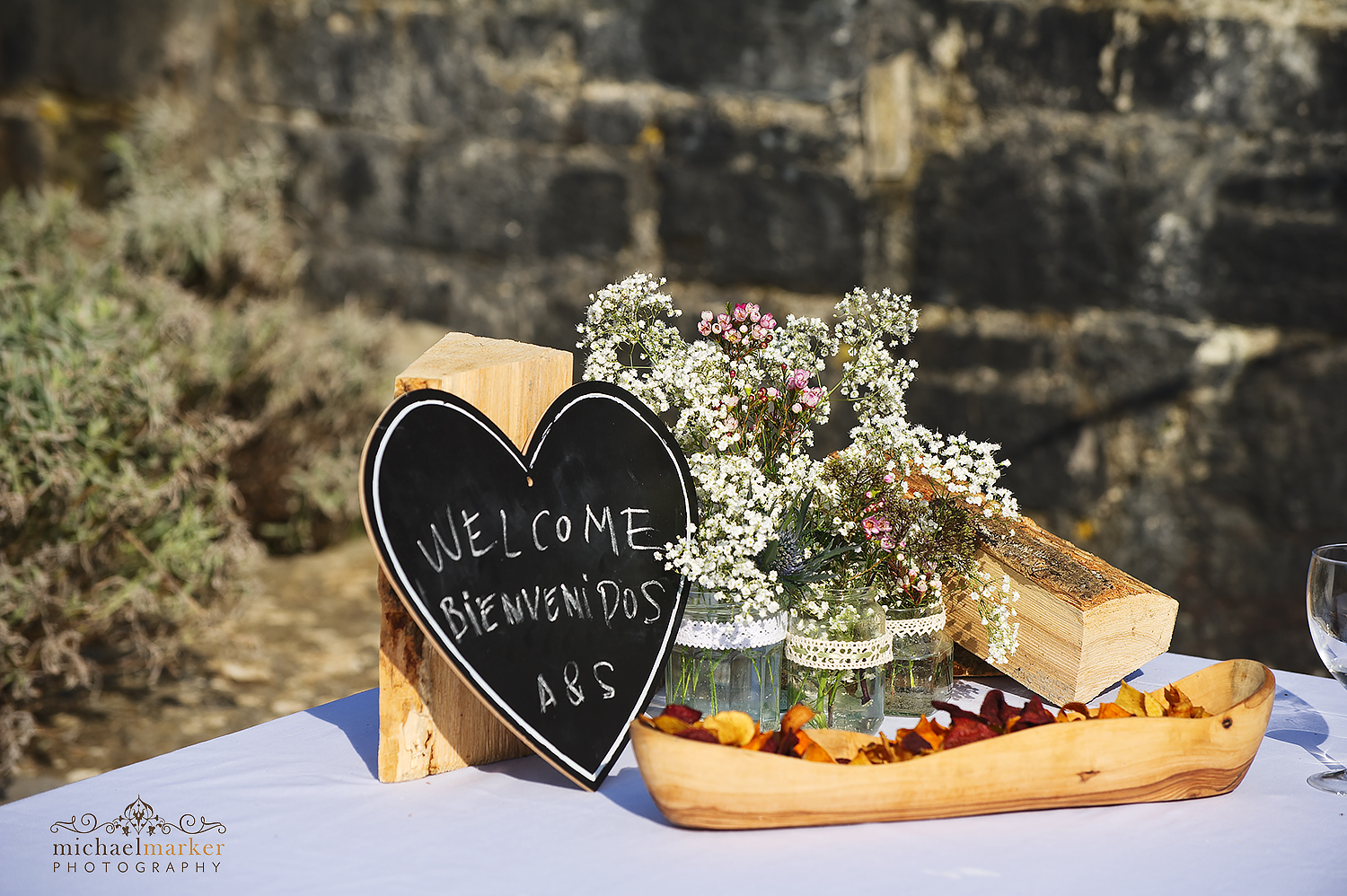 spanish-wedding-welcome-sign