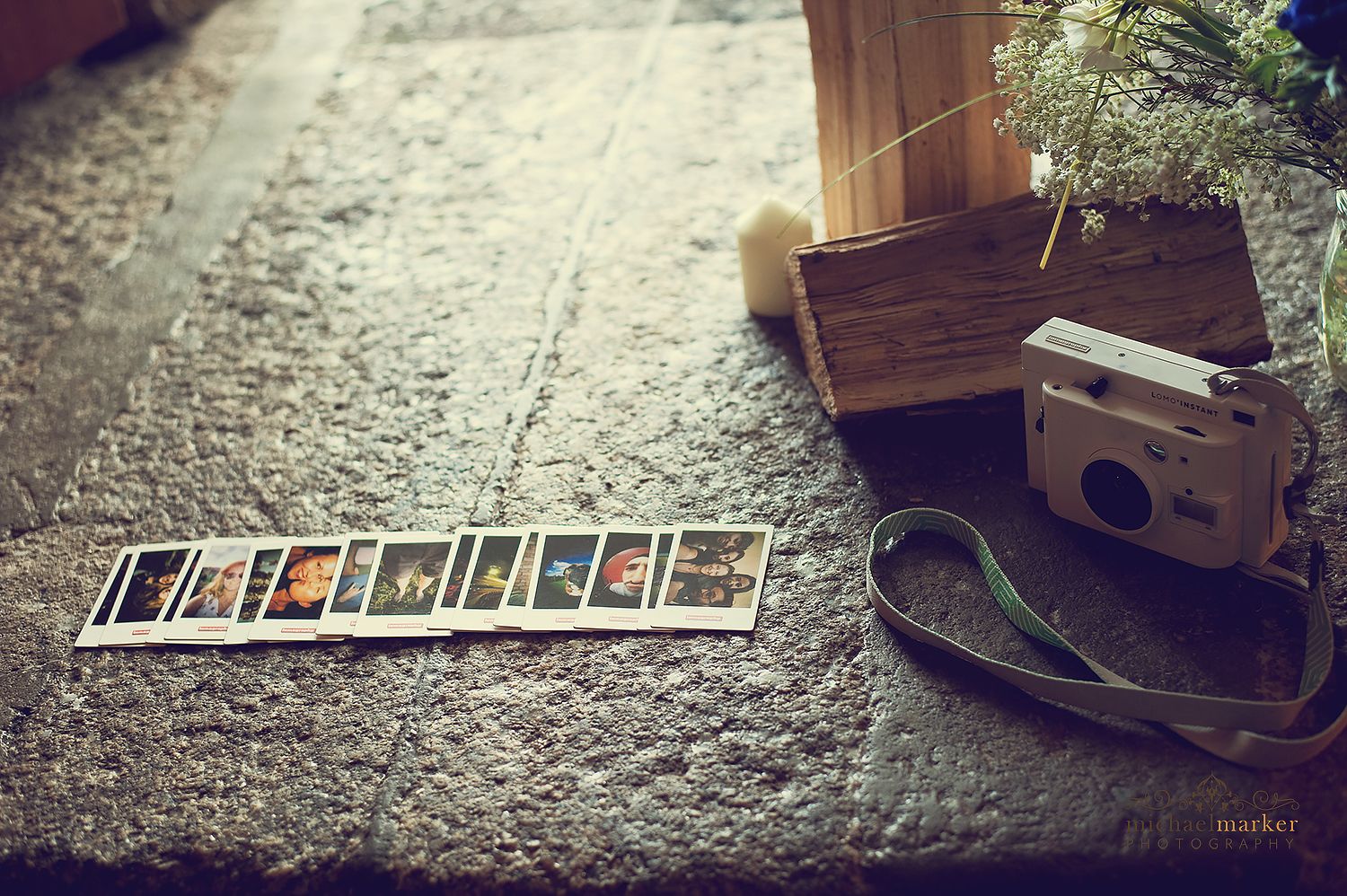 wedding-day-polaroid-camera